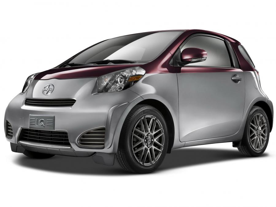  Scion iQ Monogram 2013 года  (фото 1 из 3)